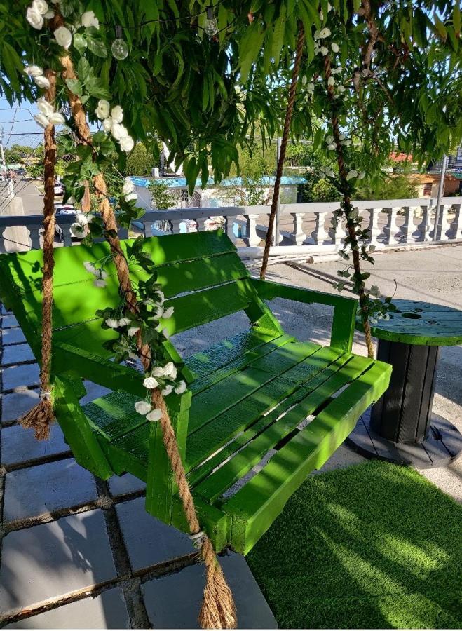 Bed and Breakfast Blue Royalty Portmore Exteriér fotografie