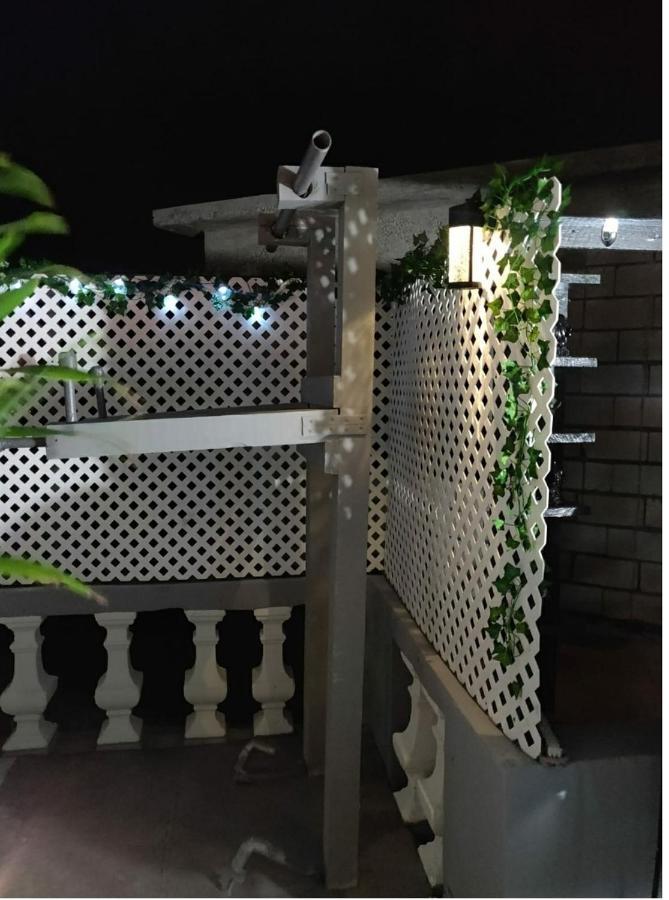 Bed and Breakfast Blue Royalty Portmore Exteriér fotografie